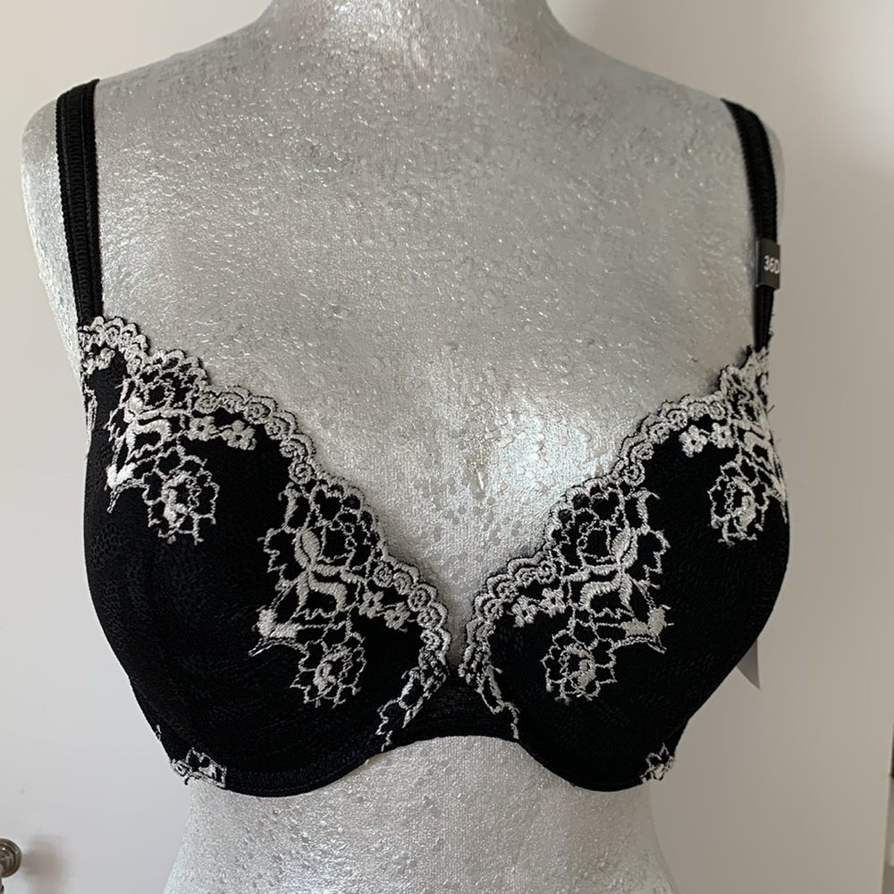 Jezebel Demure 36d NWT Bra racer back clip